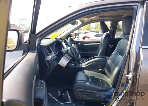 2015 Toyota Highlander Xle V6 from USA, damaged, VIN 5TDKKRFH7FS082643